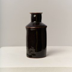 Черный бидон