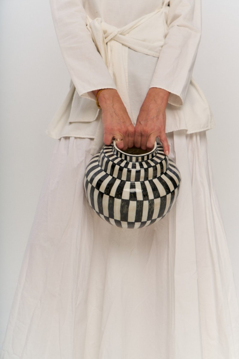 Круглый горшок Шахматная полоска