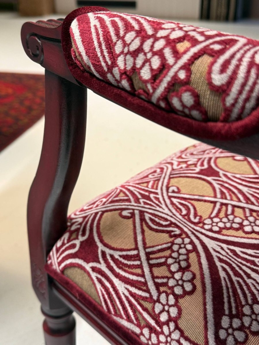 Стул Медальон с подлокотниками Лувр