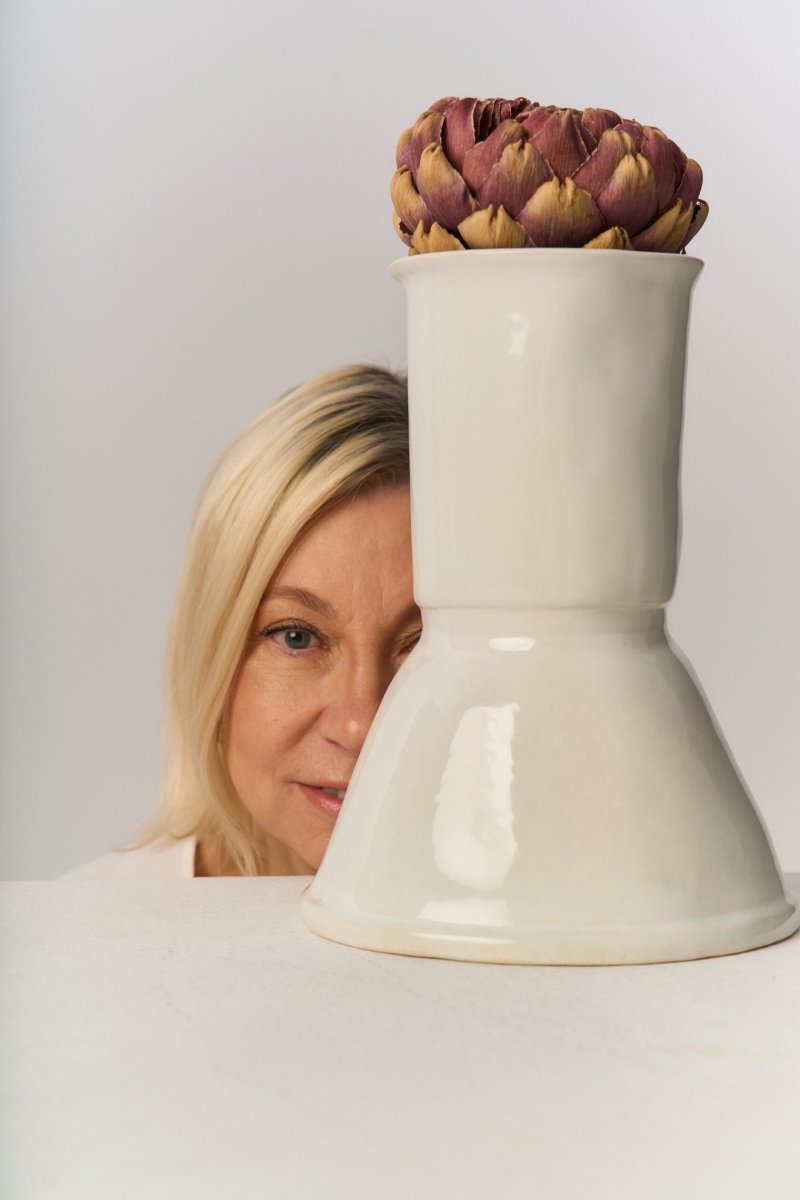 Белая ваза Бутон